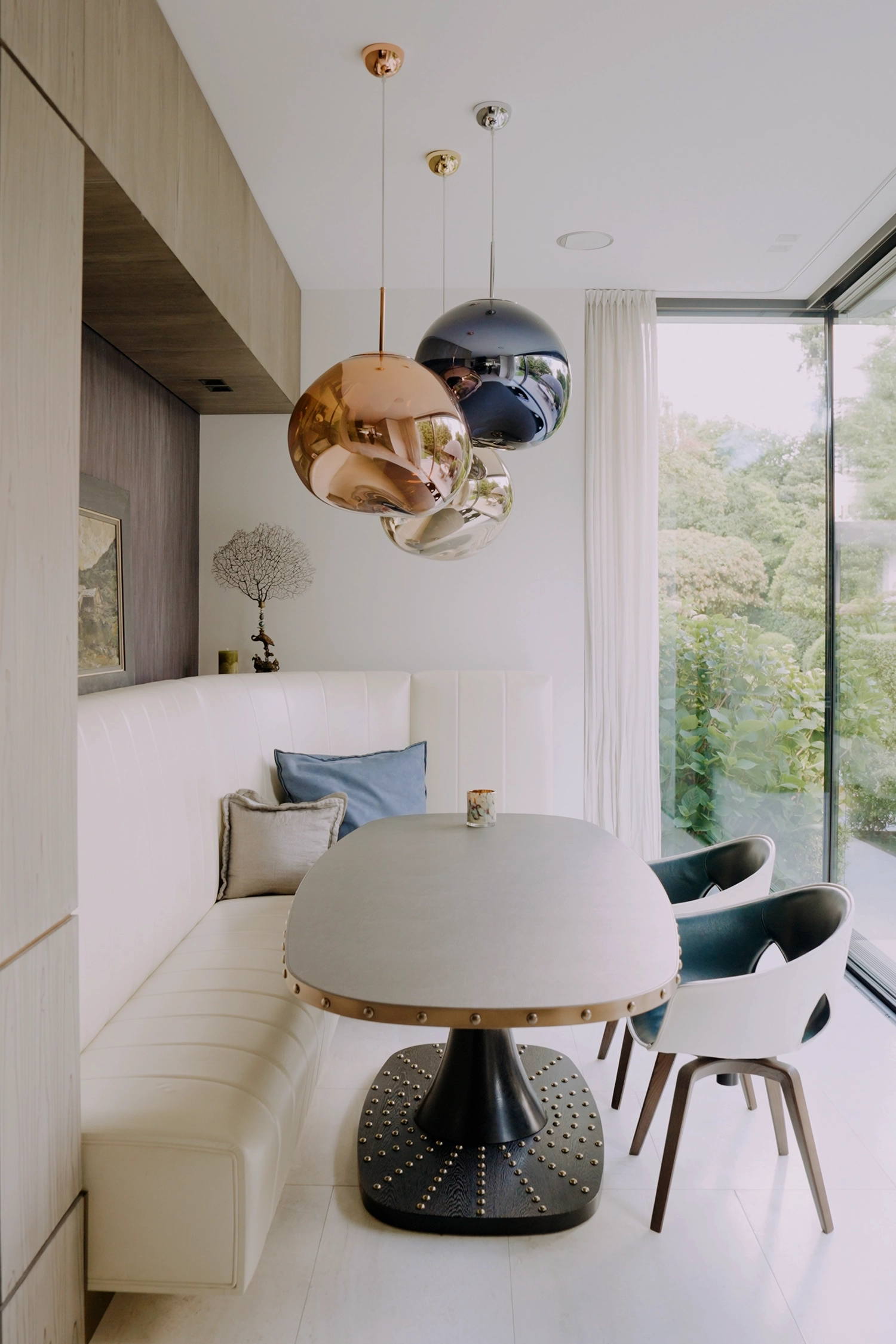 ameliepetersfilms_ash_haus-von-trieer-küche-essbereich_