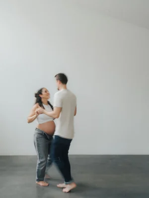 ameliepetersfilms_Schwangerschaftsshooting_Laura+Patrick_41